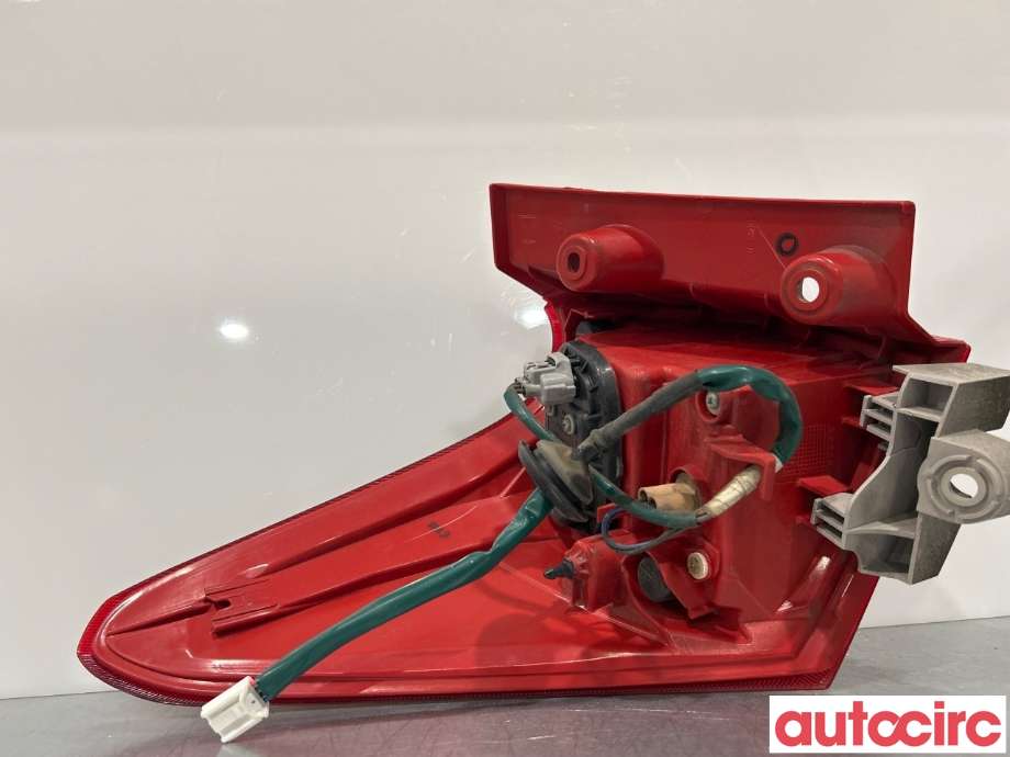 Baklykt høyre til Toyota Auris 2013-2015 (Type II, Fase 1)  (TOYOTA|8155102710)