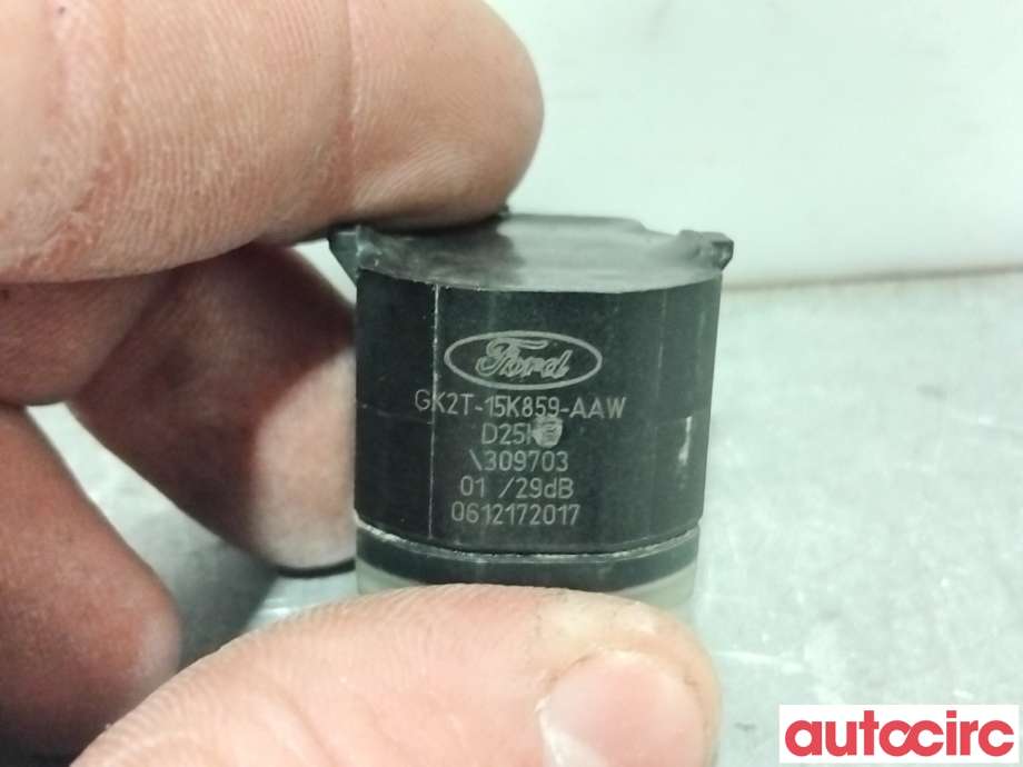 Parkeringssensor bak til Ford Kuga 2013-2019  (FORD|2489130|309703|GK2T-15K859-AAW)