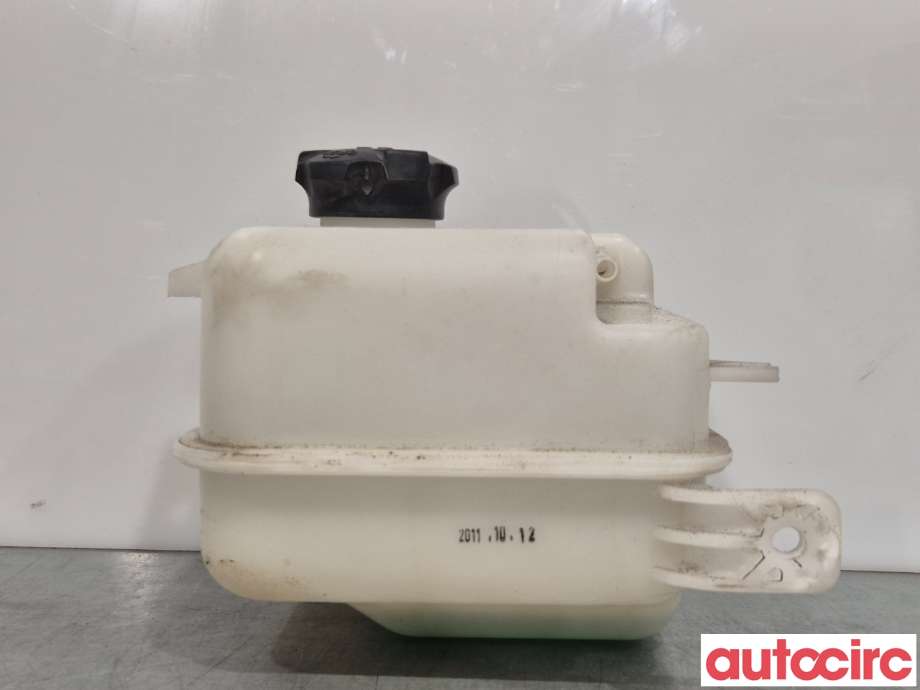 Ekspansjonstank til Hyundai i40 2012-2017  (HYUNDAI|254302S000|)