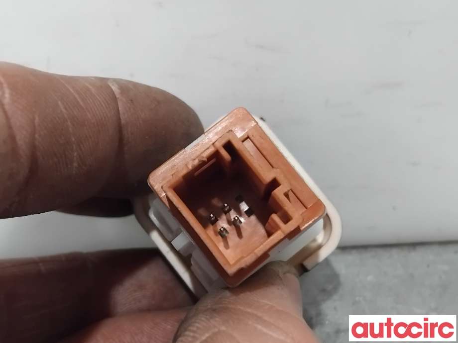 Bryter nødblink til Peugeot 407 2004-2010 (PEUGEOT|6554EA||96464896KR)