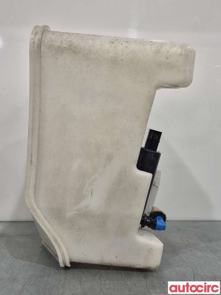 Spylertank til VW Passat 2011-2015 (B7) (B7) (VOLKSWAGEN|3AA955453J|)