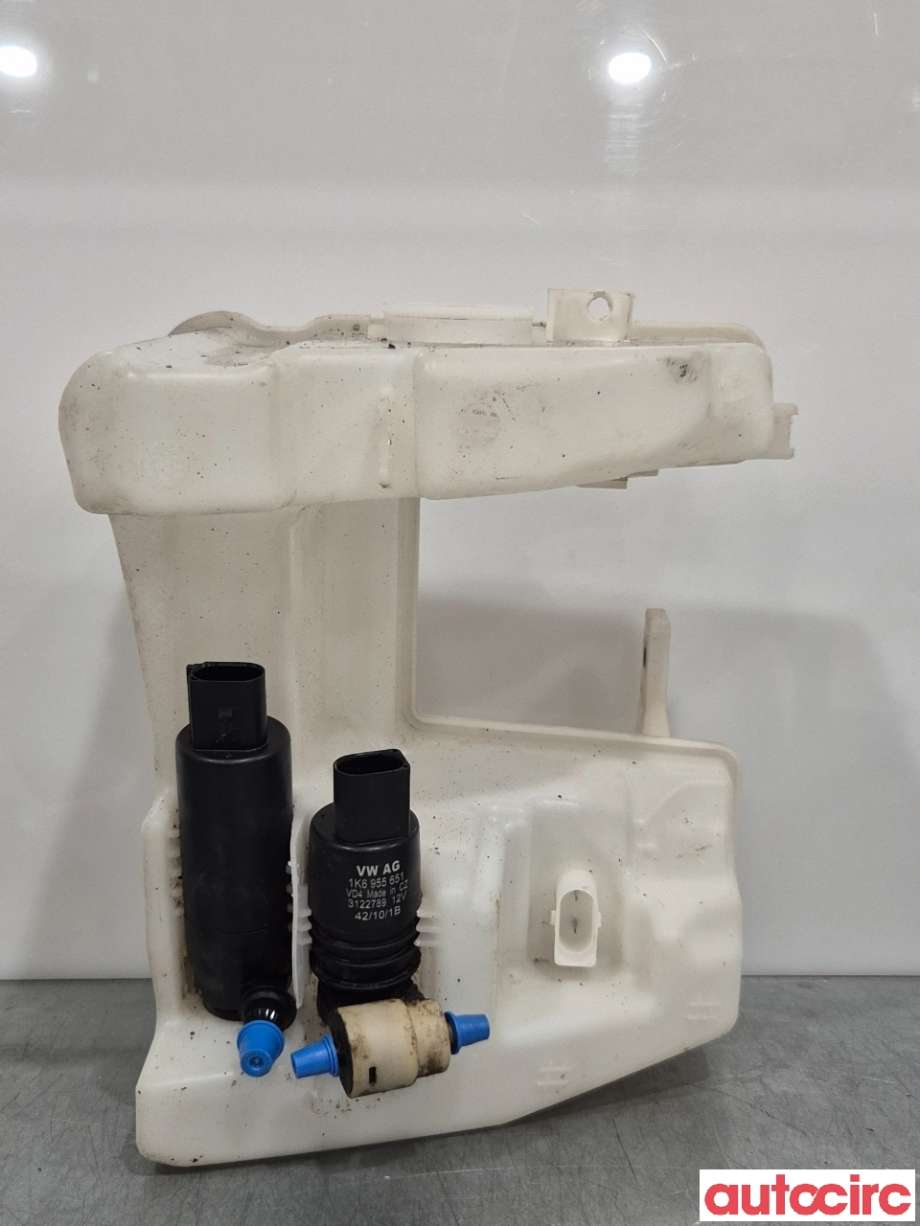 Spylertank til VW Passat 2011-2015 (B7) (B7) (VOLKSWAGEN|3AA955453J|)