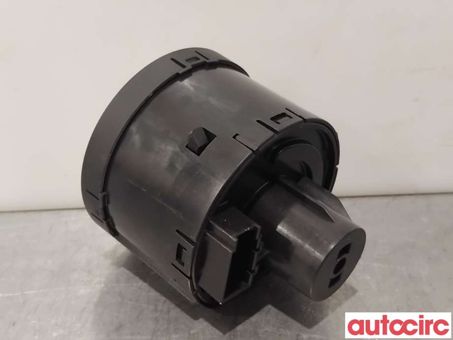 Bryter lys til VW Golf VII 2012-2017 (Fase 1)  (VOLKSWAGEN|5G0941431BD|)