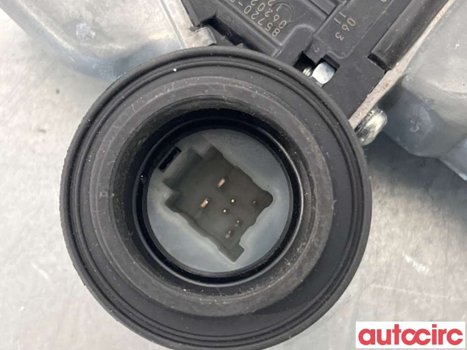 Ruteheis venstre foran til Subaru Trezia 2011-2013  (8572052160|062020-2082|85720-52160)