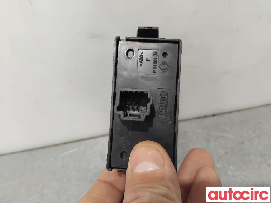 Bryter nødblink til Renault Kangoo 2008-2021 (Type II)  (RENAULT|252105246R|)