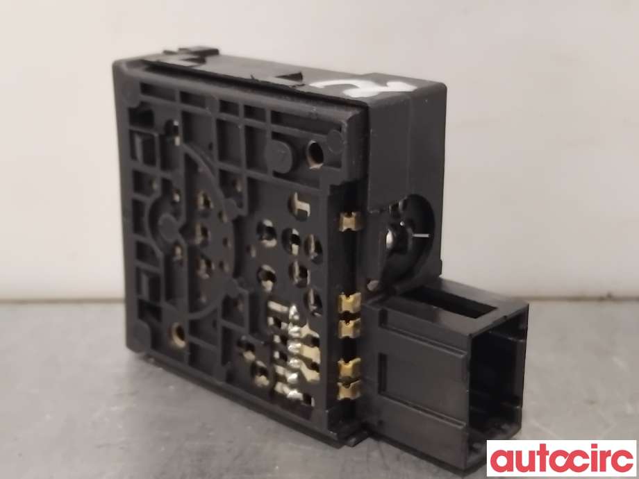 Frontlykter til Renault Kangoo 2008-2021 (Type II)  (RENAULT|8200379685||7700841235)