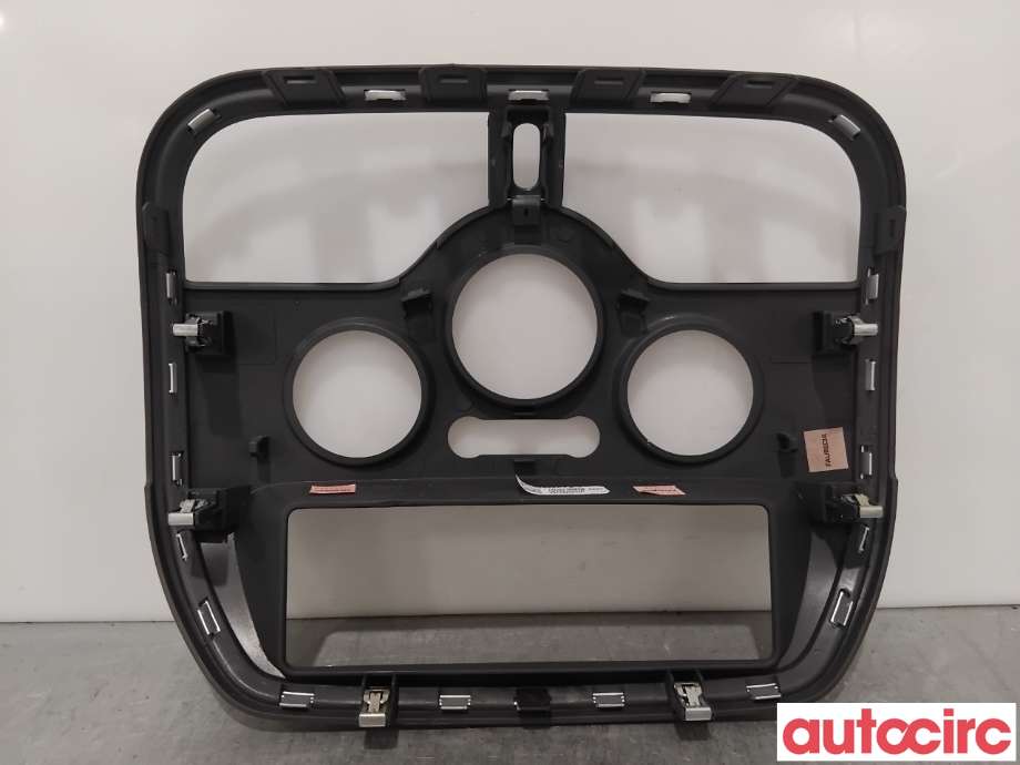 Innredning diverse til Renault Kangoo 2008-2021 (Type II)  (RENAULT|682608894R|)