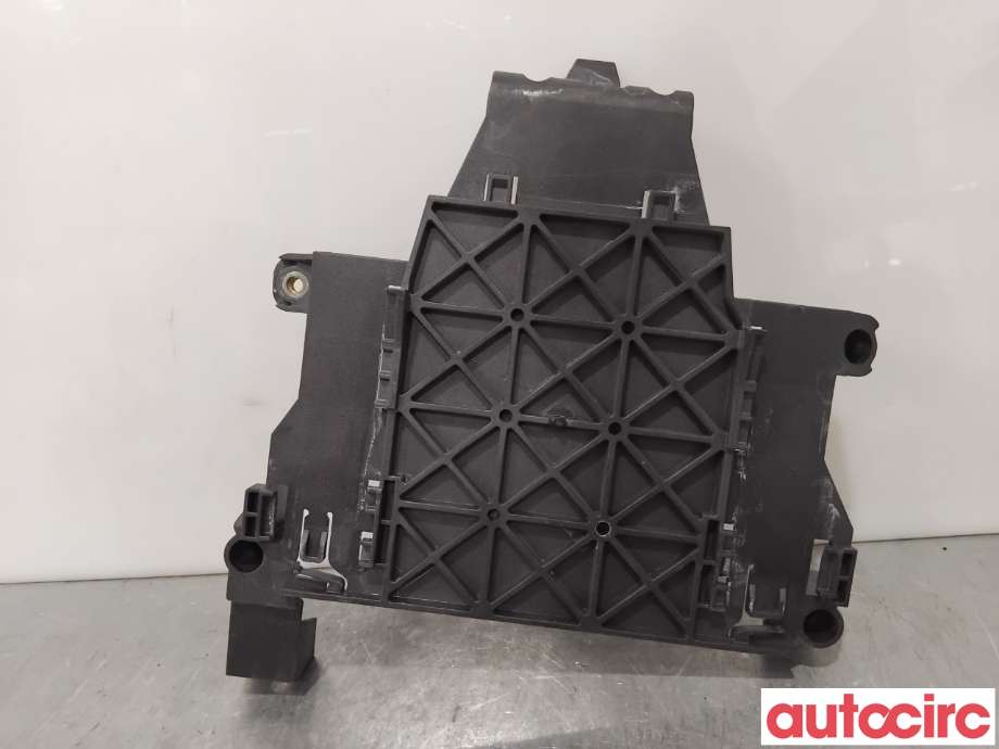 Diverse deler til Volvo XC60 2008-2013 (Type I, Fase 1) (VOLVO|30729835|6G9N-17108-A)