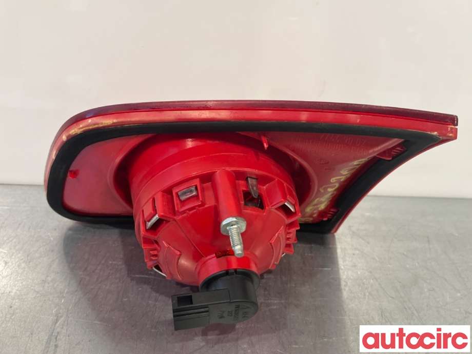 Baklykt venstre indre til VW Passat 2005-2010 (B6) (B6) (VOLKSWAGEN|3C9945093|)