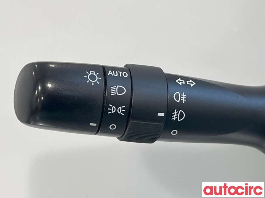 Bryter blink til Toyota RAV4 2009-2013 (Type III, Fase 2)  (TOYOTA|8414042111|)