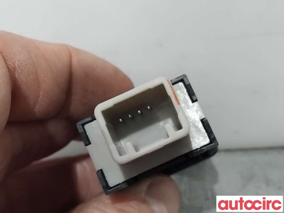 Bryter diverse til Mitsubishi Outlander 2015-->> (Type III, Fase 2)  (MITSUBISHI|8610A183|)