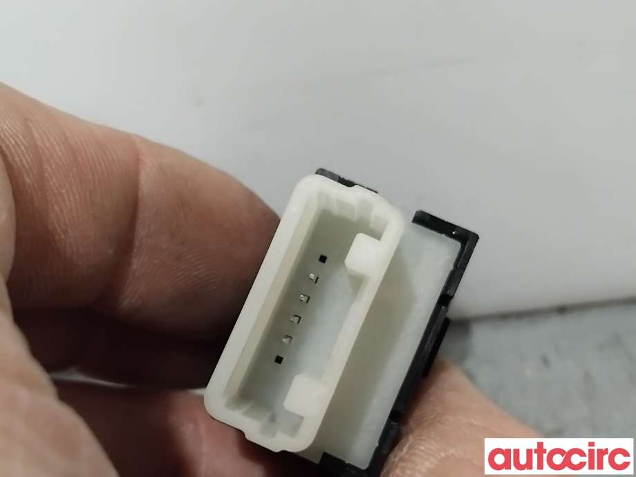 Bryter diverse til Mitsubishi Outlander 2015-->> (Type III, Fase 2)  (MITSUBISHI|8616A074|)