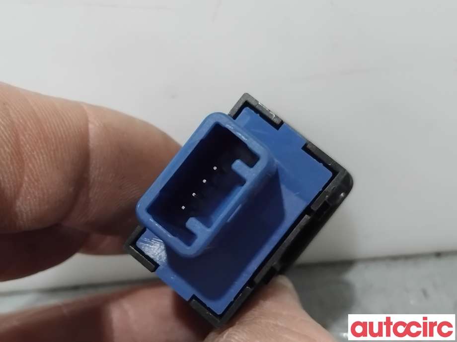 Bryter Antispinn til Mitsubishi Outlander 2015-->> (Type III, Fase 2)  (MITSUBISHI|8602A123|)