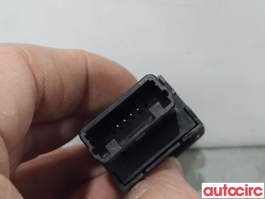 Bryter diverse til Mitsubishi Outlander 2015-->> (Type III, Fase 2)  (MITSUBISHI|8610A218|)