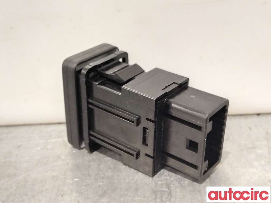 Bryter diverse til Mitsubishi Outlander 2015-->> (Type III, Fase 2)  (MITSUBISHI|8610A204|)