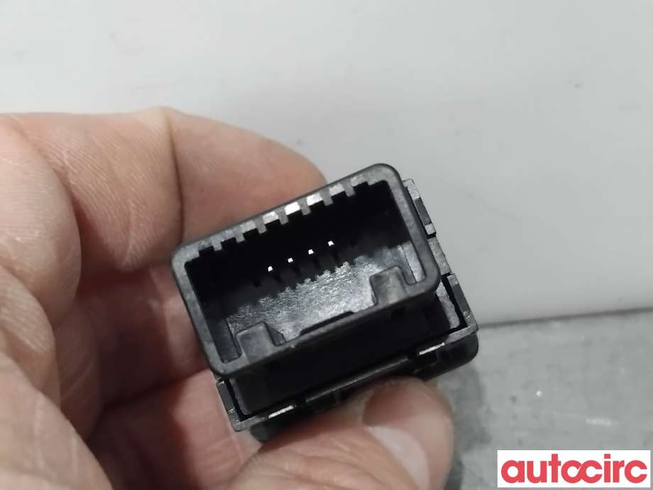 Bryter diverse til Mitsubishi Outlander 2015-->> (Type III, Fase 2)  (MITSUBISHI|8610A204|)