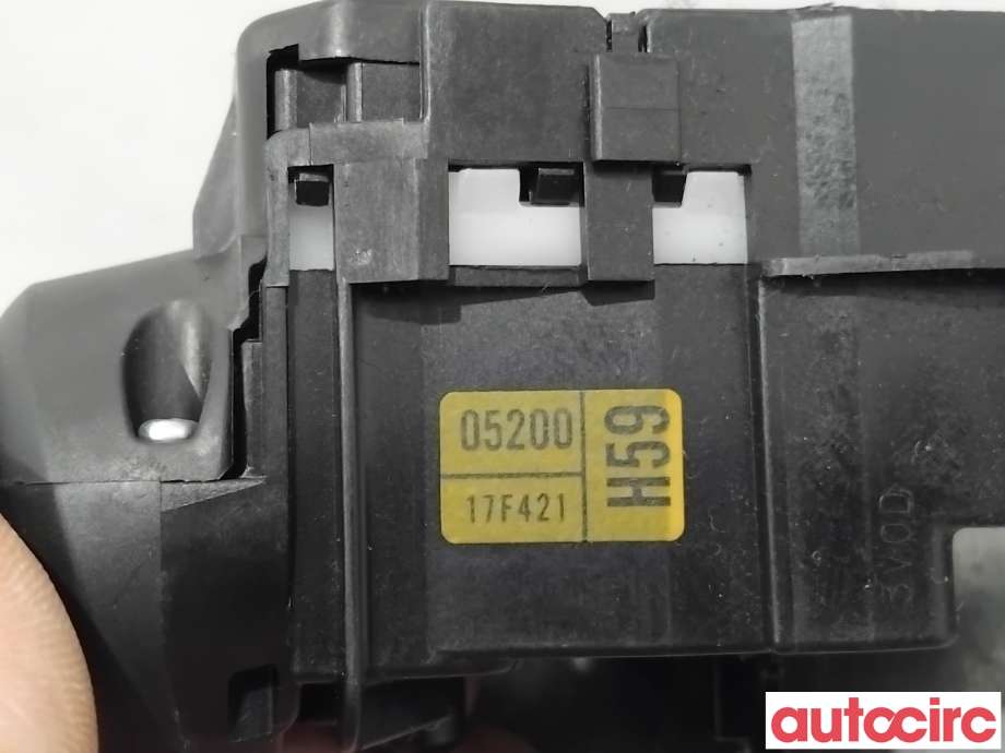 Bryter blink til Toyota Avensis 2009-2015 (Type III, Fase 1)  (TOYOTA|8414005200|)