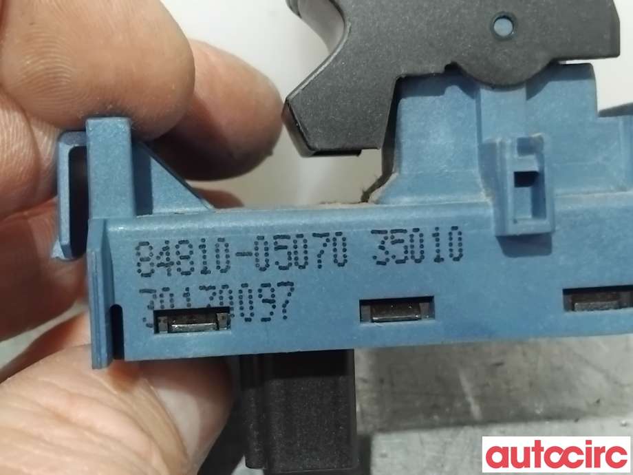 Bryter ruteheis til Toyota Avensis 2009-2015 (Type III, Fase 1)  (TOYOTA|8481005070||84810-05070)