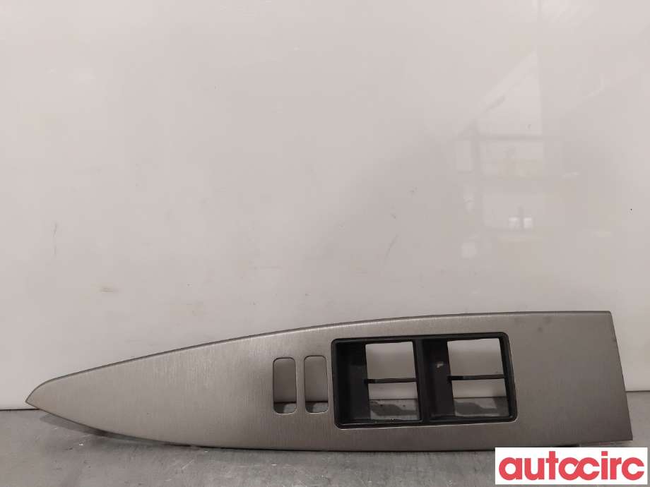 Diverse deler til Toyota Avensis, 2009-2015 (Type III, Fase 1)  (TOYOTA|7423205200)