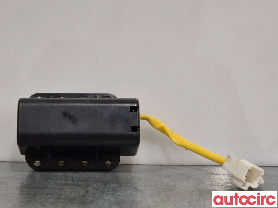Bryter diverse til Mitsubishi Pajero, 2007-2016 (Type IV, Fase 1)  (MITSUBISHI|8610A059)