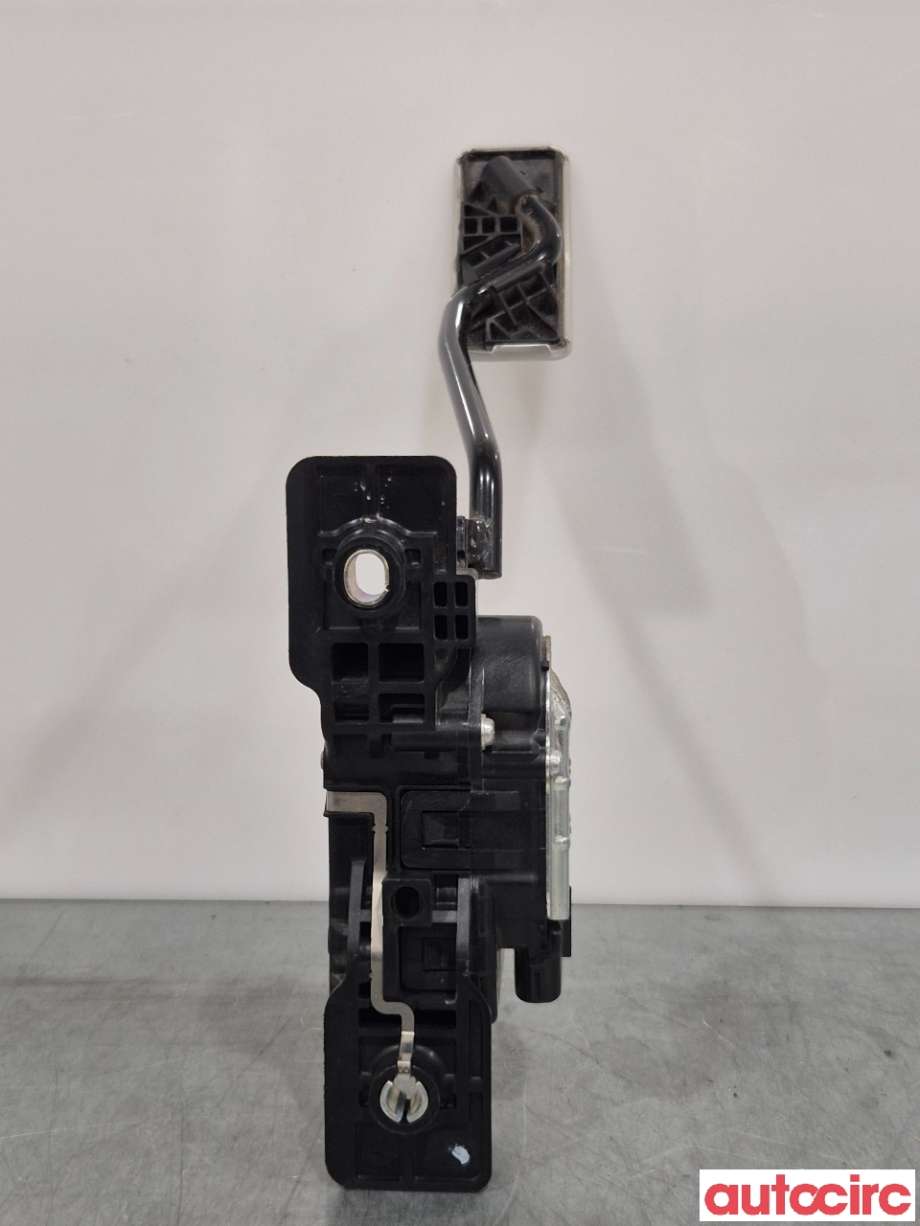 Pedal gass/brems/clutch til Mitsubishi Pajero 2007-2016 (Type IV, Fase 1)  (MITSUBISHI|1600A031)
