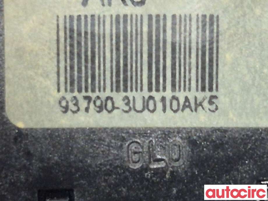 Bryter nødblink til Kia Sportage 2010-2016 (Type III)  (KIA|937903U010AK5)