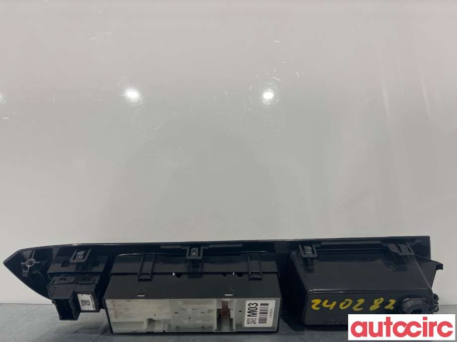 Bryter ruteheis til Subaru XV 2012-2017 (Type I)  (SUBARU|83071FJ030)
