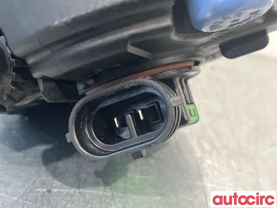 Tåkelykt venstre foran til Toyota Avensis 2009-2015 (Type III, Fase 1)  (TOYOTA|8122002130|89210657|)