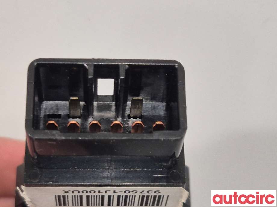 Bryter nødblink til Hyundai i20 2009-2014 (Type I) (HYUNDAI|937901J000UX|)