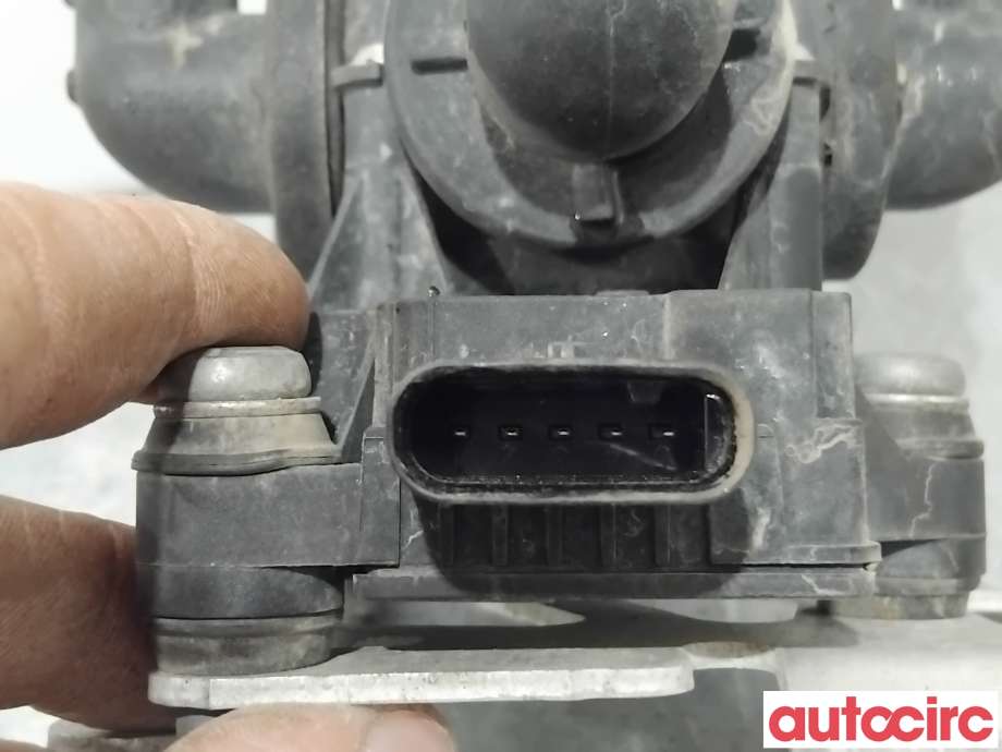 Diverse deler til Audi e-tron 2018-->>  (AUDI|4KE963375H||4KE963375P)