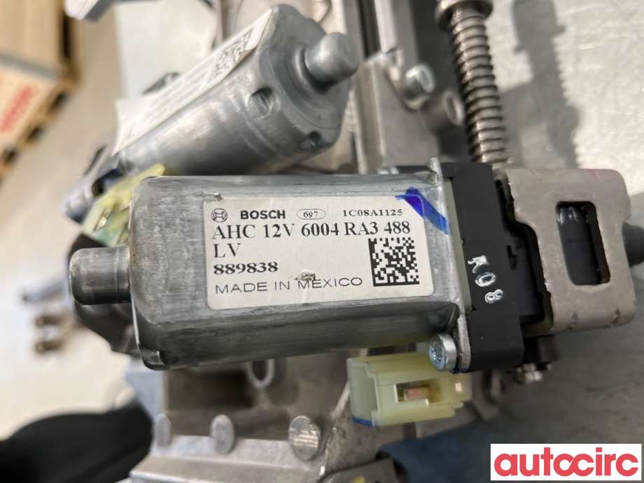 Rattaksel til Tesla Model 3 2018-2023 (Fase 1)  (TESLA|1044811-00-H|6004RA3488)