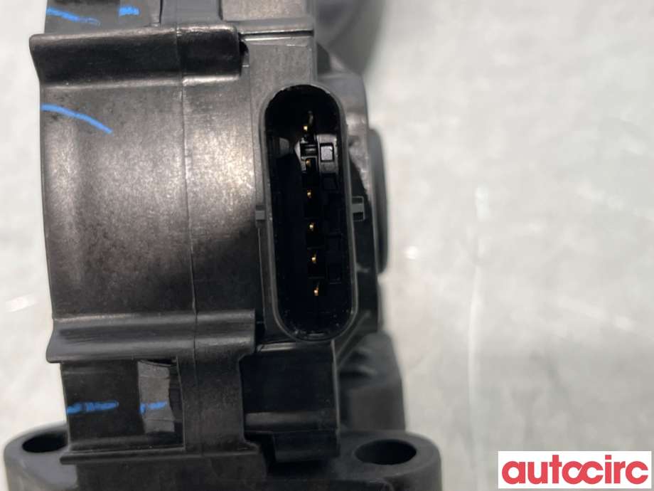 Pedal gass til Tesla Model 3 2018-2023 (Fase 1)  (TESLA|1044695-00-A|)