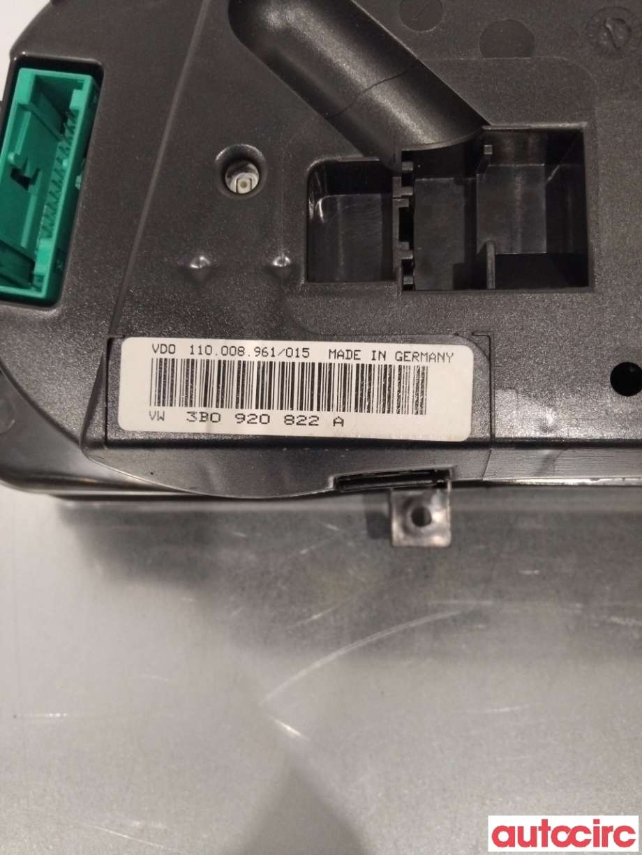 Instrumentpanel til VW Passat 1997-2000 (B5,3B) (B5,3B) (VOLKSWAGEN|3B0920822AX)