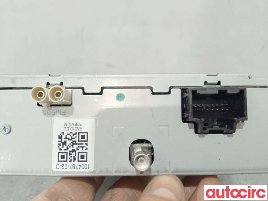 Bilstereo til Tesla Model S 2013-2016 (Fase 1)  (TESLA|1052609-00-A|CR-FX42F0GDA|1004787-02-D)