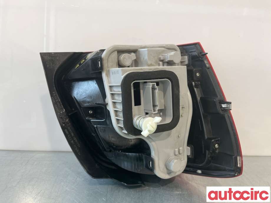 Baklykt fra støtfanger til VW Polo 2009-2014 (Type V, Fase 1)  (VOLKSWAGEN|6R0945096|)