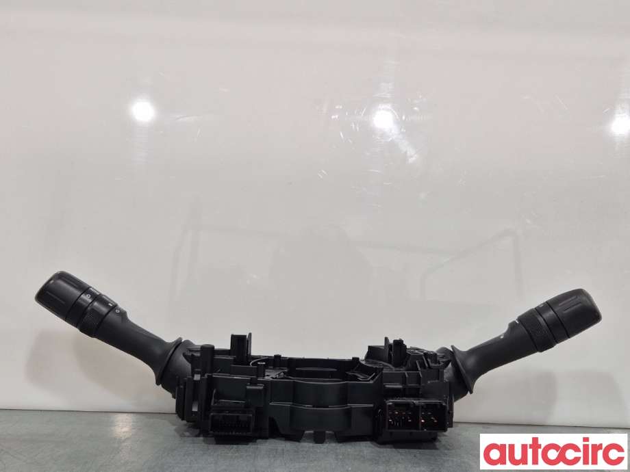 Bryter combi til Toyota Auris 2013-2015 (Type II, Fase 1)  (TOYOTA|8414002720|)