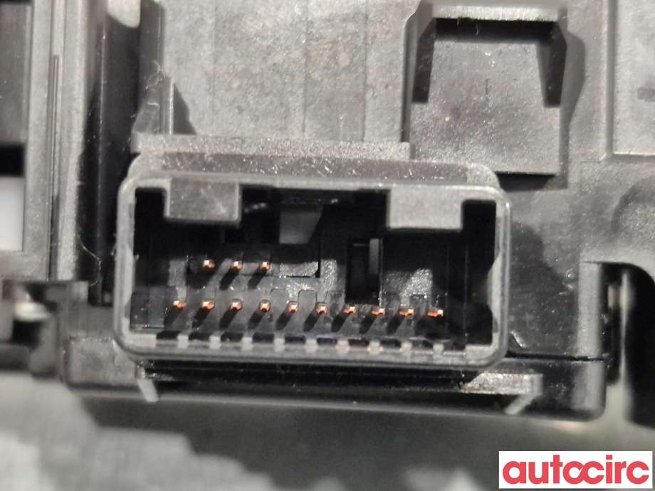 Bryter combi til Toyota Auris 2013-2015 (Type II, Fase 1)  (TOYOTA|8414002720|)