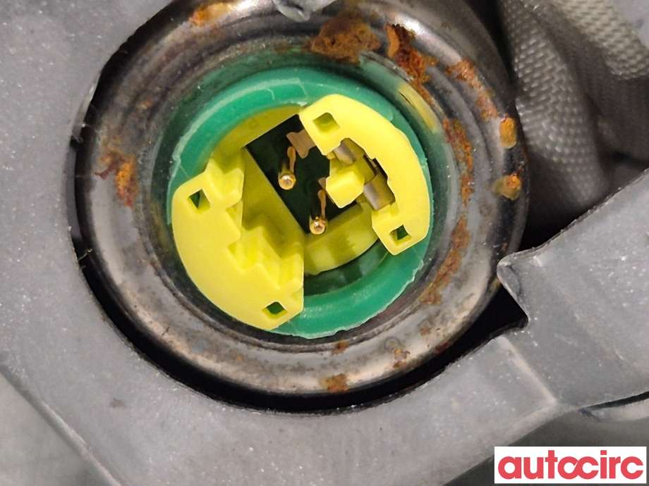 Airbag kne til Toyota Auris 2013-2015 (Type II, Fase 1)  (TOYOTA|7390002050C0|7390002051C1)