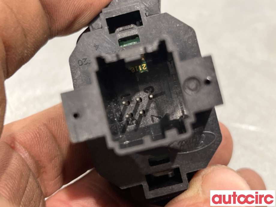 Bryter nødblink til Ford Transit Connect 2013-2018 Type II, Fase 1  (FORD|1690881||AM5T13A350AA)