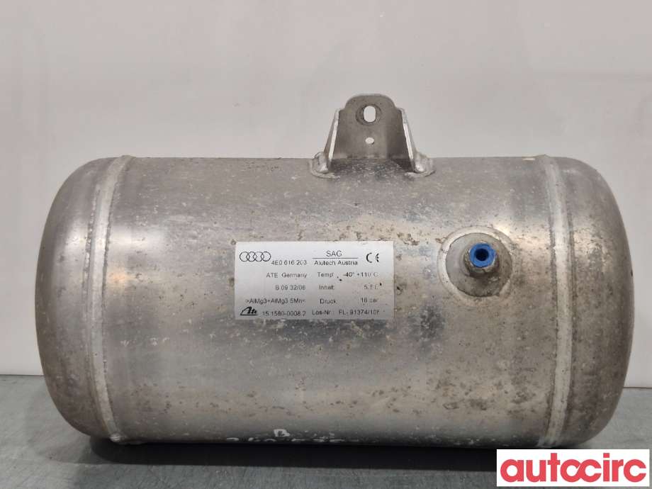 Diverse deler til Audi A8 2003-2010 (Type II) (AUDI|4E0616203|)