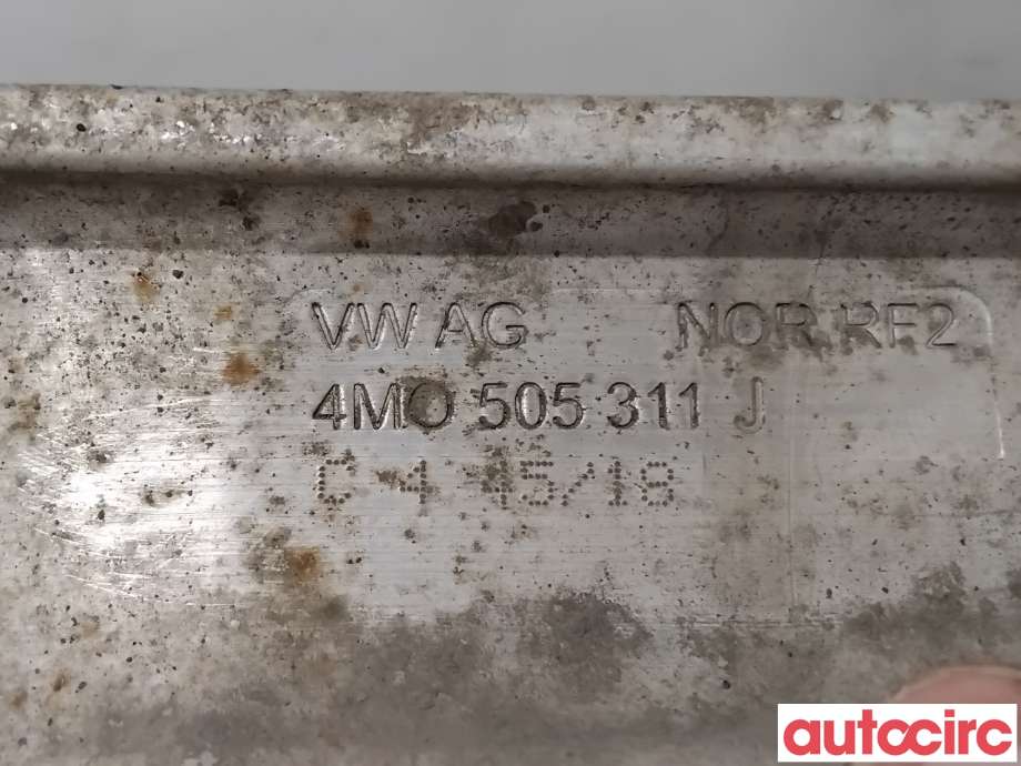 Bærebru høyre bak til Audi e-tron 2018-->>  (AUDI|4M0505311J|)