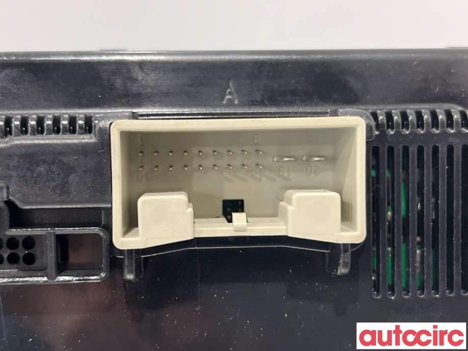 Varmeapparat betjening til Škoda Superb 2008-2015 (Type II)  (SKODA|3T0907044CA|5HB009749-87|3T0907044DA)