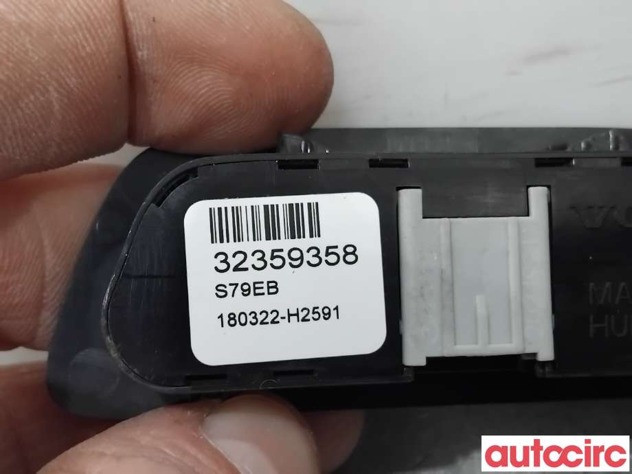 Dashbord telefon til Volvo C40 Recharge 2021-2024 (VOLVO|32359358|)