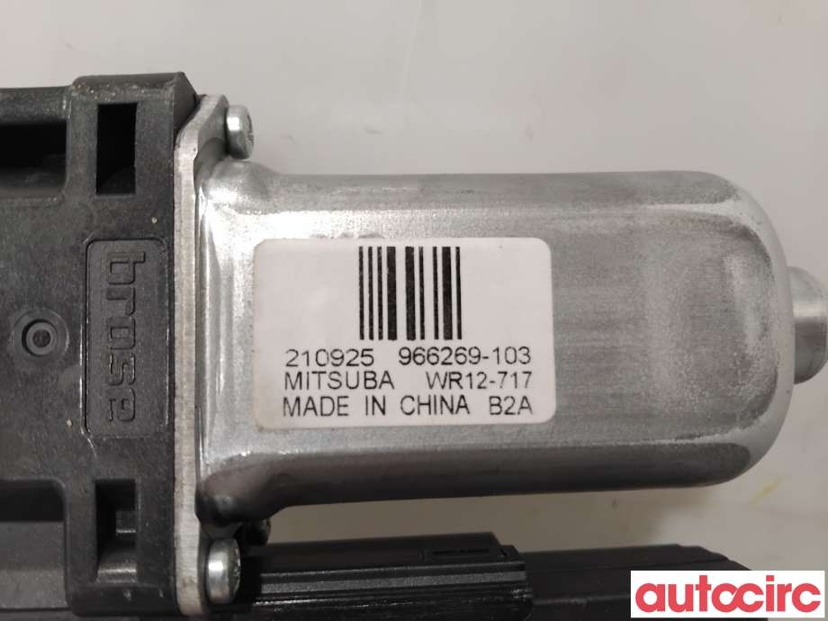 Ruteheis høyre foran til Volvo C40 Recharge 2021-2024  (VOLVO|31349757|966269-103|31674757)