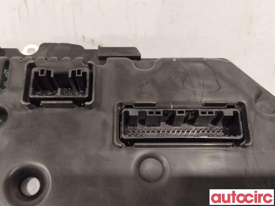 Instrumentpanel til Toyota Yaris 2012-2014 (Type III, Fase 1) (TOYOTA|838000DT70)