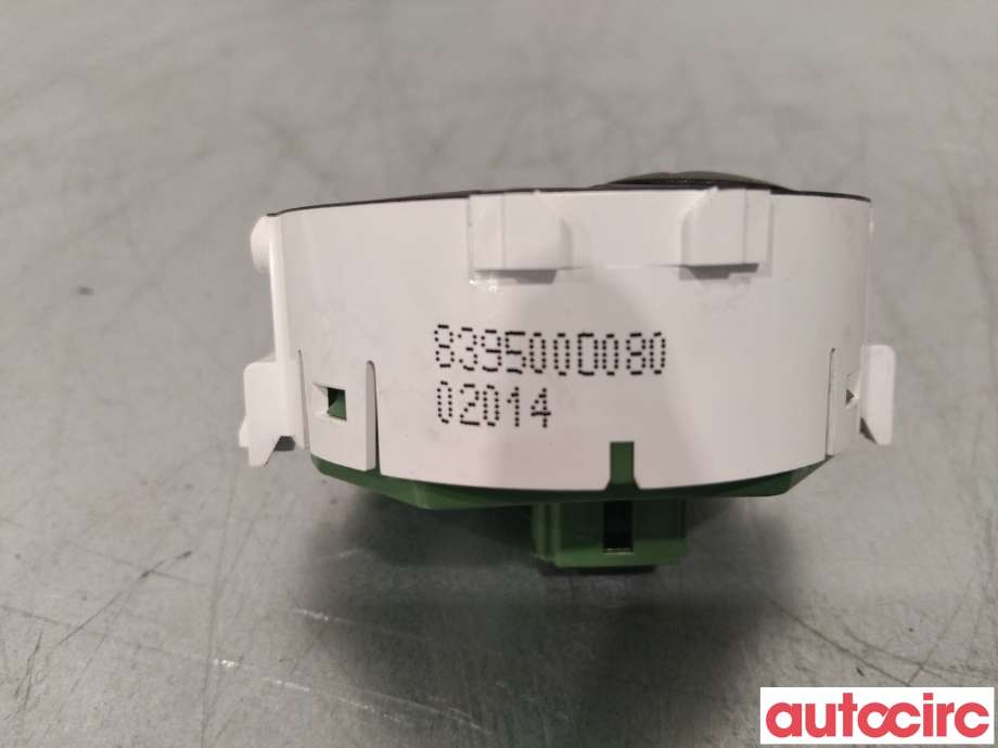 Bryter nødblink til Toyota Yaris 2012-2014 (Type III, Fase 1)  (TOYOTA|839500D080)