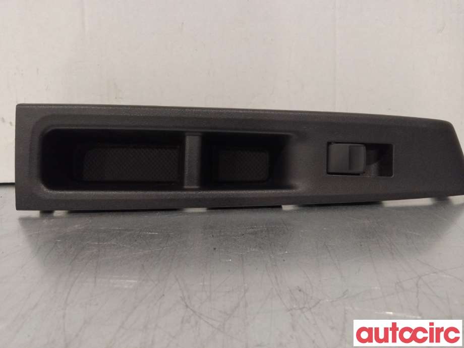 Bryter ruteheis til Toyota Yaris, 2012-2014 (Type III, Fase 1) (TOYOTA|742310D330C0)