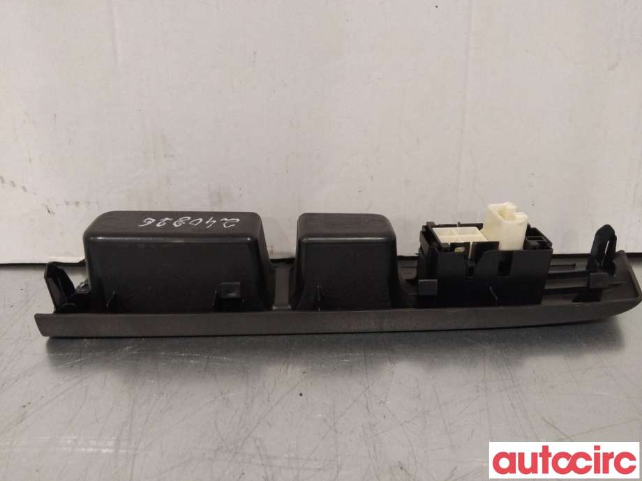 Bryter ruteheis til Toyota Yaris 2012-2014 (Type III, Fase 1) (TOYOTA|742310D330C0)