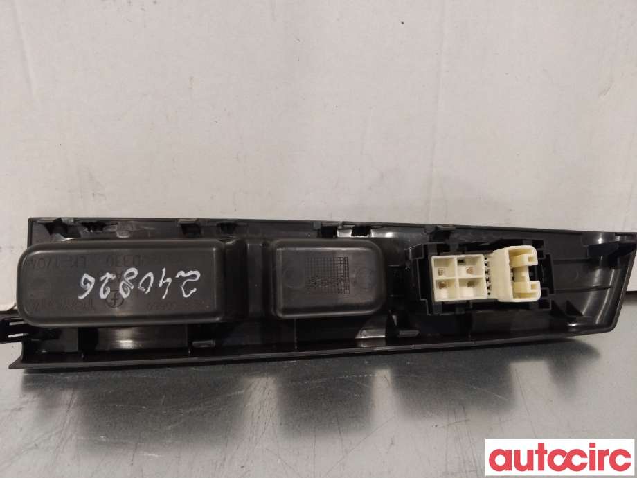 Bryter ruteheis til Toyota Yaris 2012-2014 (Type III, Fase 1) (TOYOTA|742310D330C0)