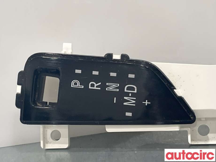 Bryter diverse til Mazda CX-3 2015-2022  (MAZDA|DA6D-64-350C)